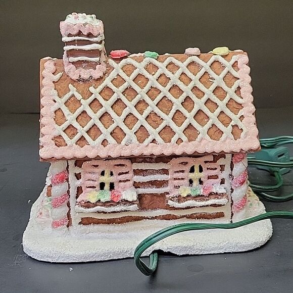 VINTAGE 1992 Glitter & Illuminated Gingerbread House by Silvestri / ML Dooly - Picture 3 of 8